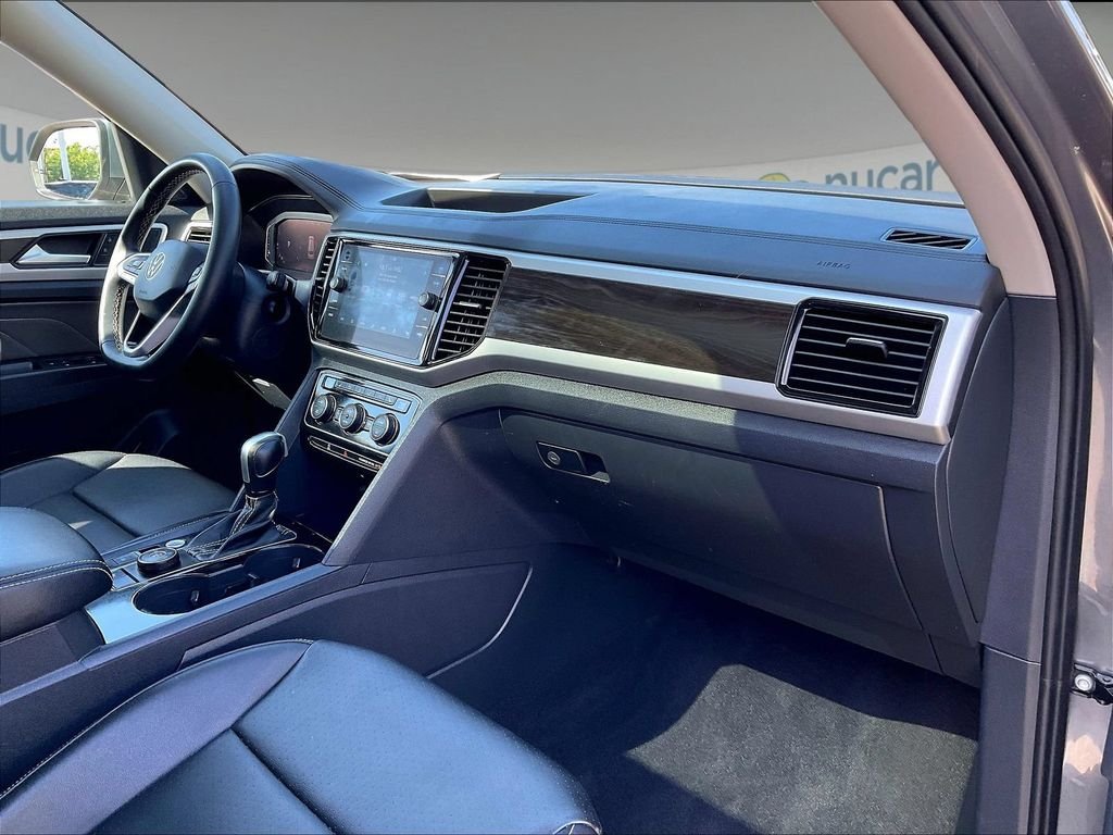 Used 2023 Gray Volkswagen 3.6L V6 SE w/Technology image 14
