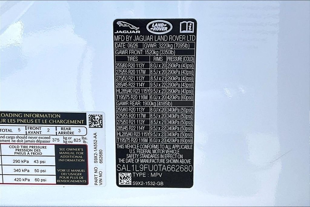 New 2026 OSTUNI PEARL WH Land Rover Dynamic SE image 8