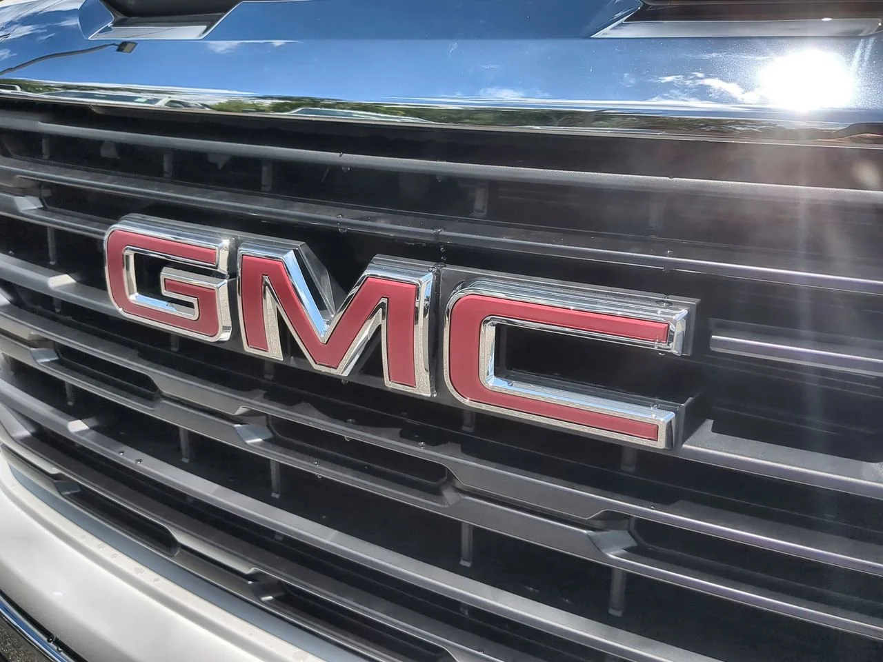 New 2026 Summit White GMC Pro image 29