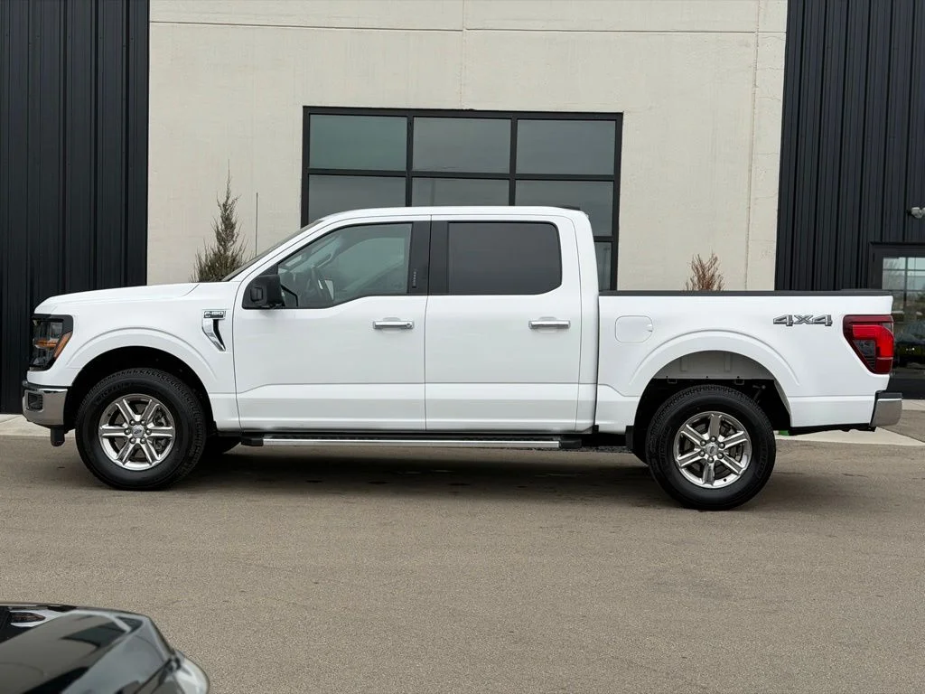 Used 2024 White Ford XLT image 2