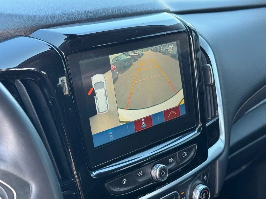 Used 2018 Beige Chevrolet Premier image 27
