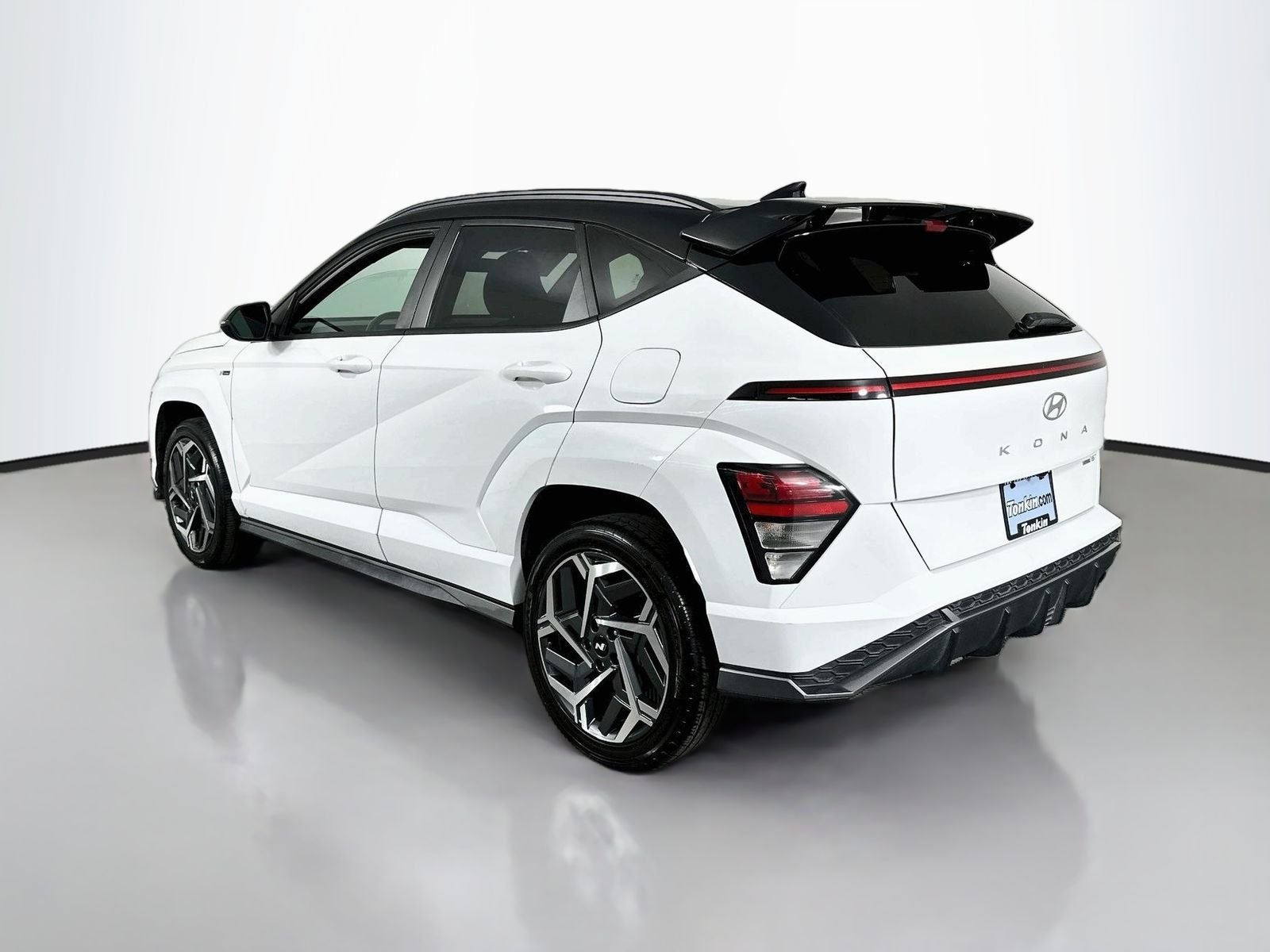 Used 2024 Atlast White w/Black Roof Hyundai N Line image 6