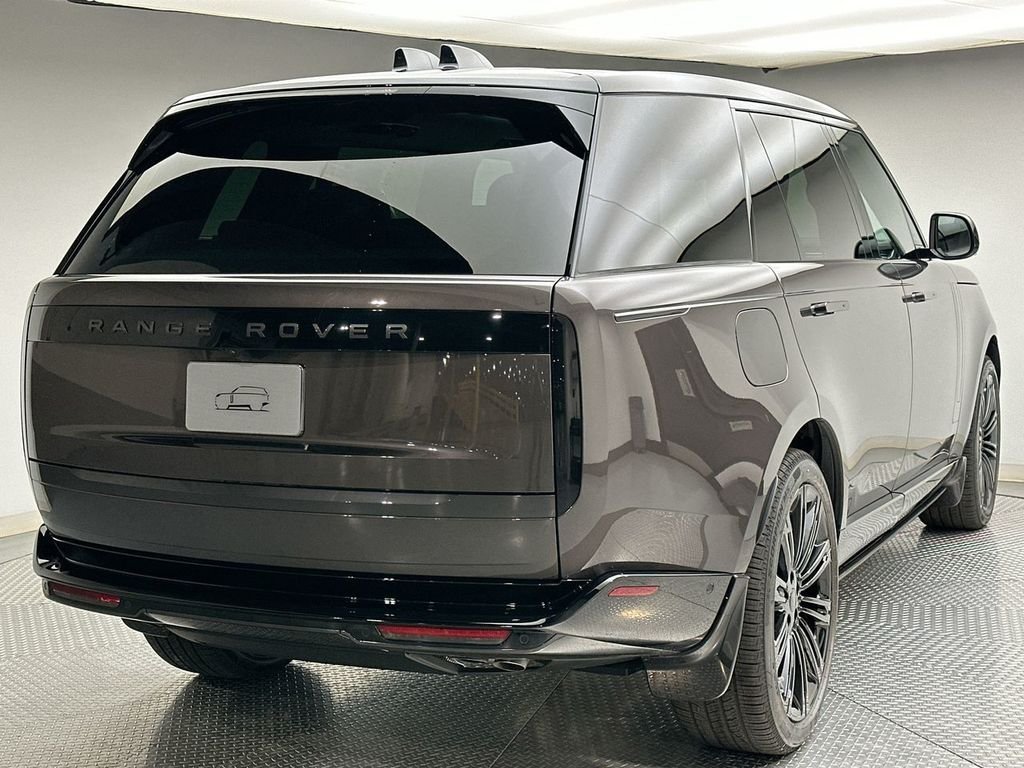 New 2026 Charente Grey LAND ROVER Autobiography image 11