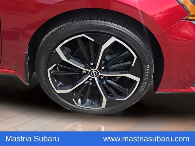 Used 2024 Scarlet Nissan 2.5 SR image 21