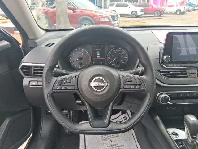 2025 Nissan Altima S - Photo 8