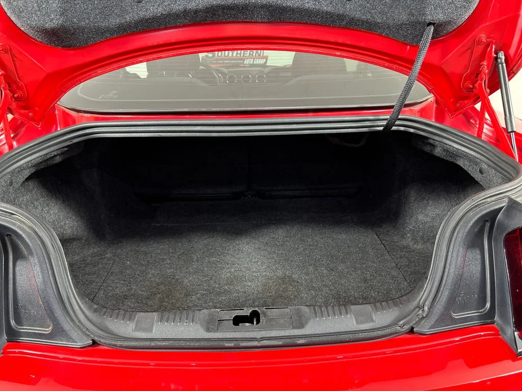 Used 2016 Red Ford V6 image 18