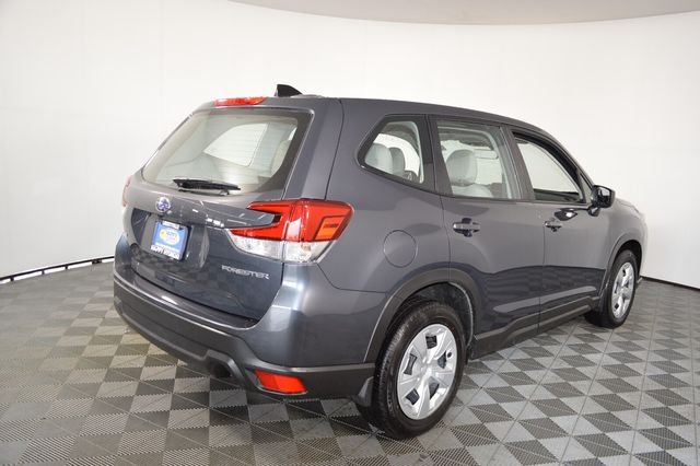 Used 2024 Gray Subaru Base image 9