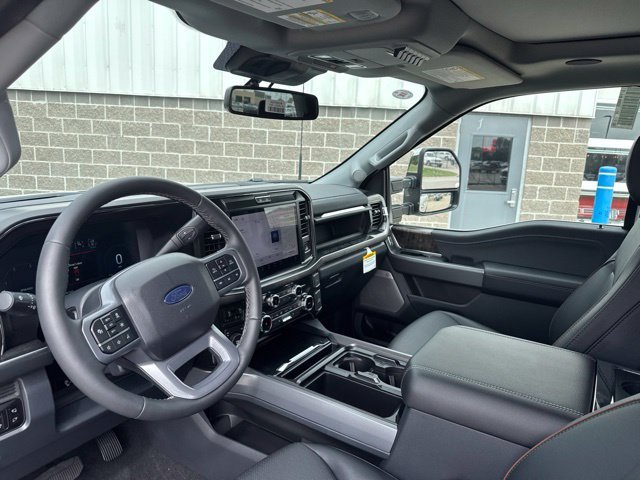 New 2027 Star White Metallic Tri-Coat Ford Lariat image 19