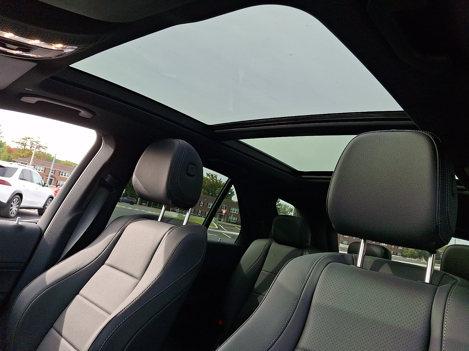 Used 2026 Obsidian Black Metallic - 197 Mercedes-Benz  image 14