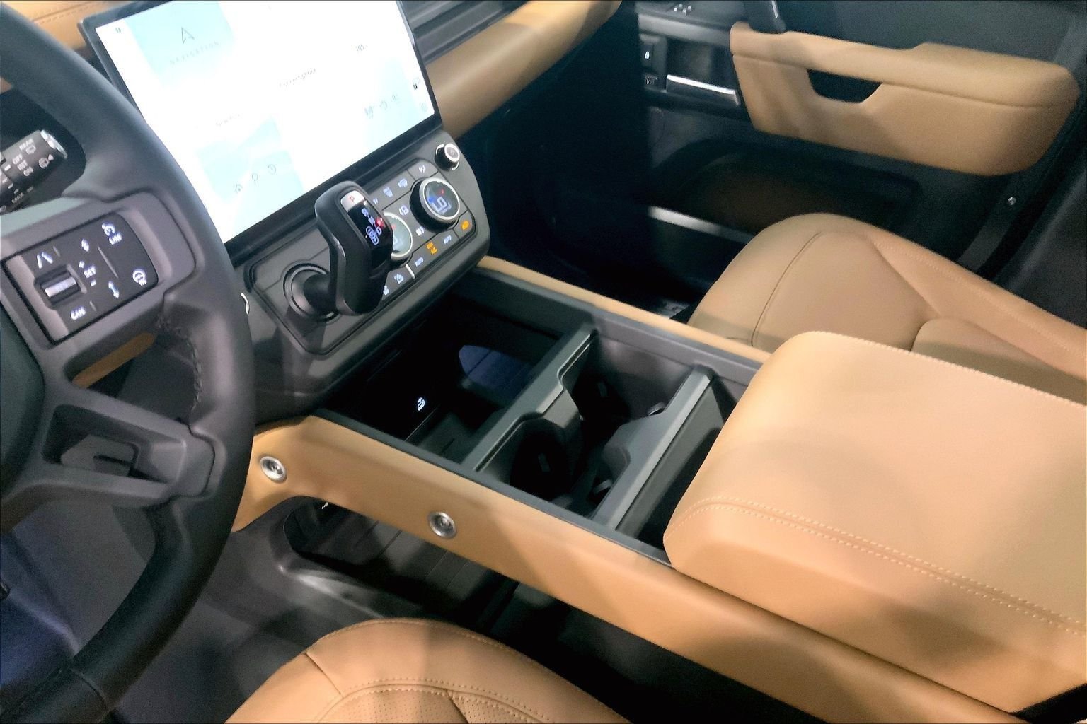 New 2026 Fuji White Land Rover S image 7