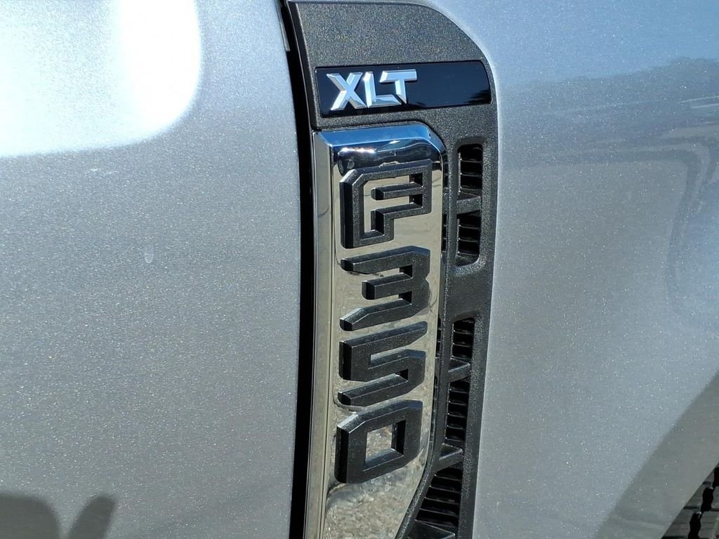 New 2027 Iconic Silver Metallic Ford F-350® XLT image 13