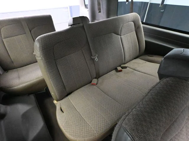 2017 Chevrolet Express Passenger LS - Photo 30