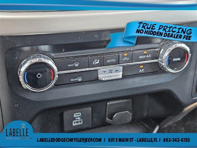 Used 2023 Agate Black Metallic Ford XLT image 18