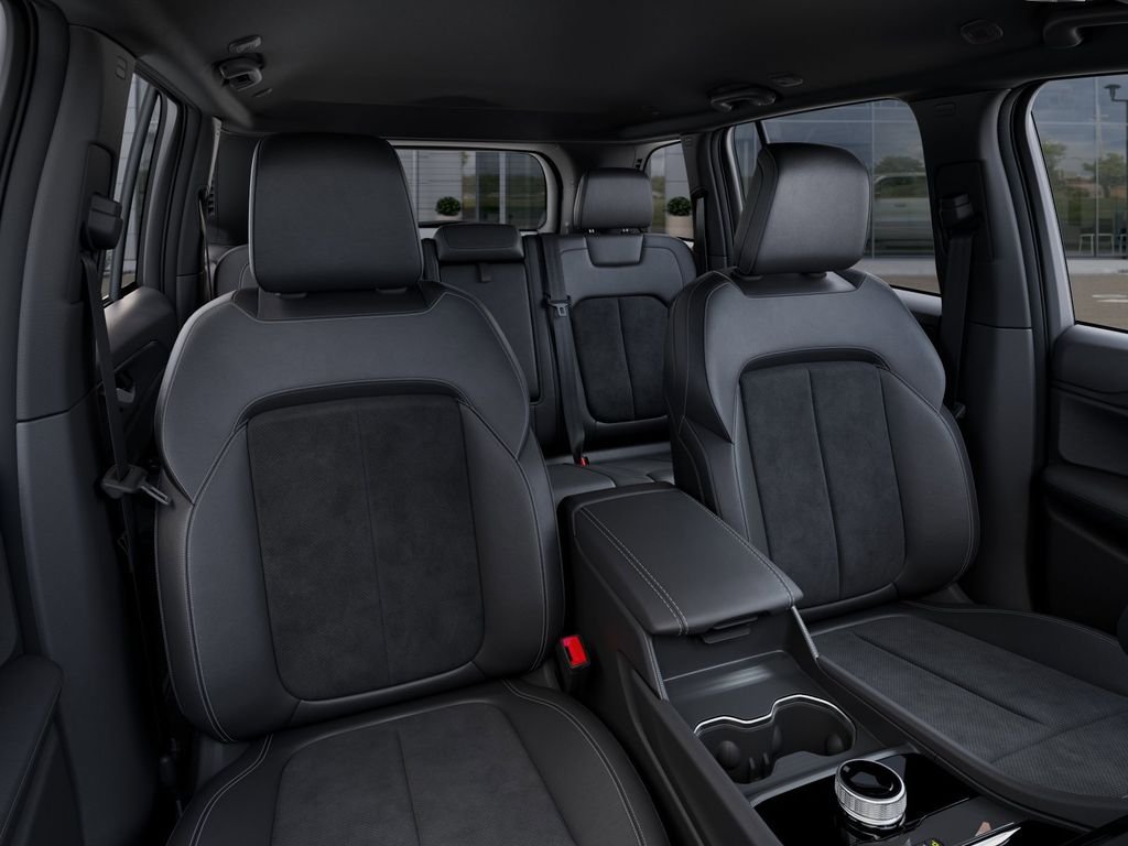 New 2025 Diamond Black Crystal Pearl-Coat Exterior Paint Jeep Altitude image 16