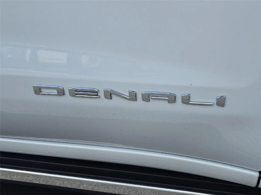 Used 2026 Glacier White Tricoat GMC Denali image 8