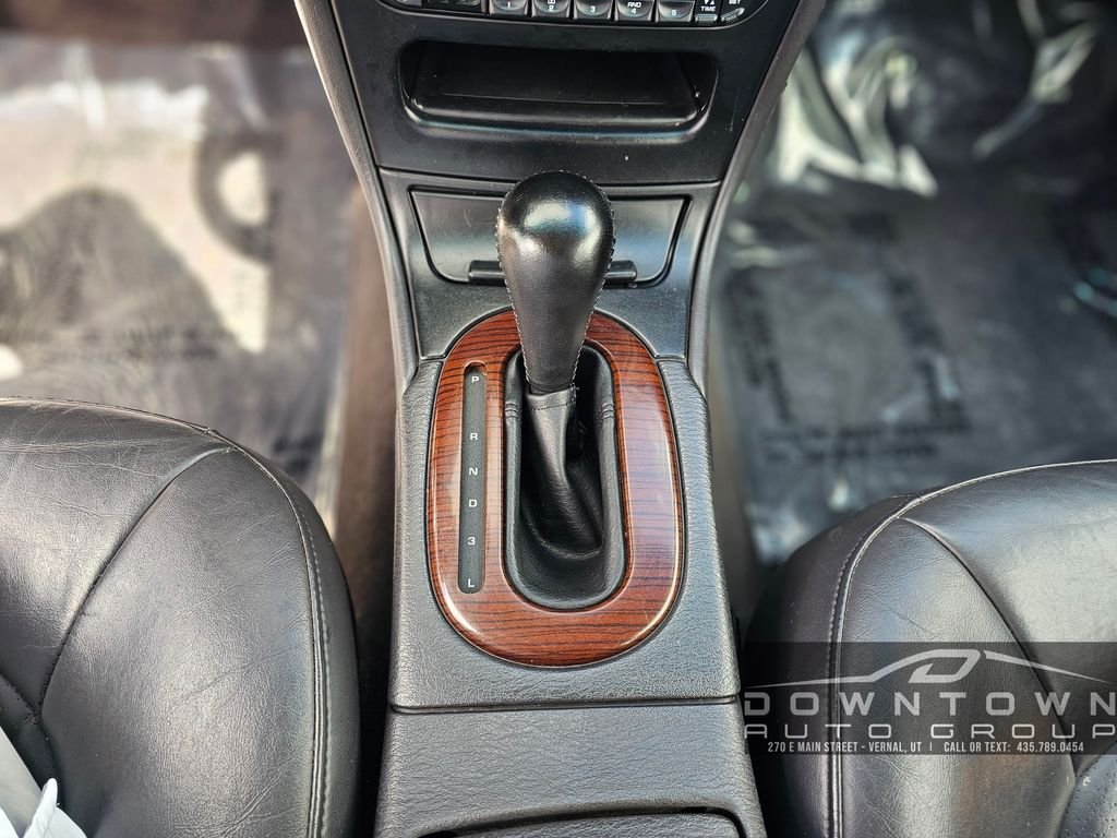 Used 1999 Green Chrysler Base image 16