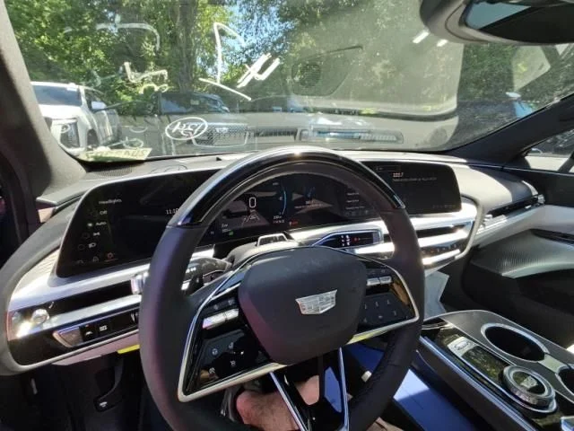 Used 2024 Silver Cadillac Luxury image 7