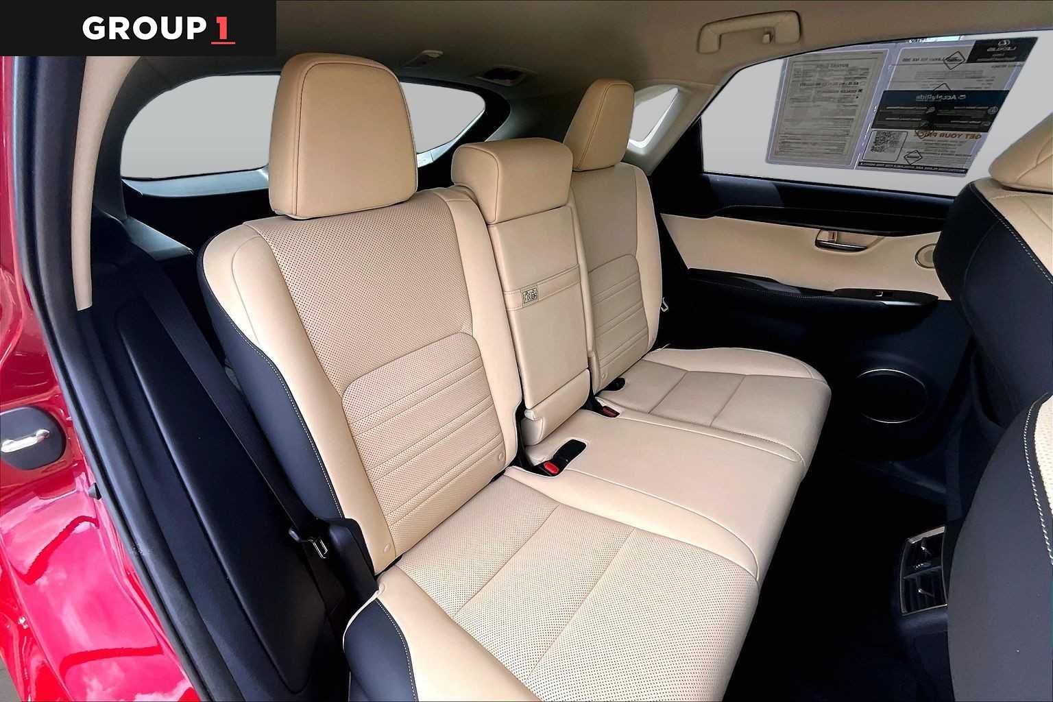 Certified Used 2020 Matador Red Mica Lexus  image 17