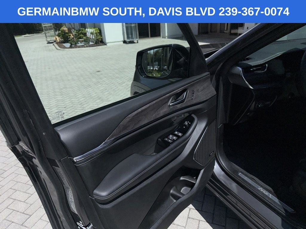 Used 2024 Baltic Gray Metallic Clearcoat Jeep Overland image 9