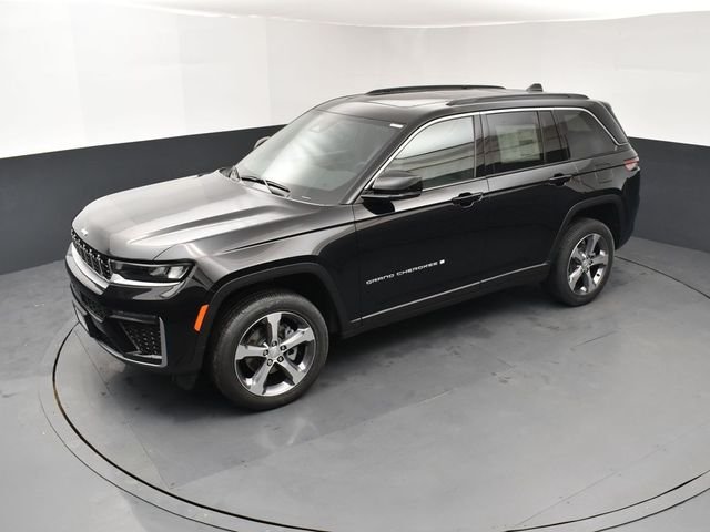 New 2026 Diamond Black Crystal Pearl-Coat Exterior Paint Jeep Limited image 15