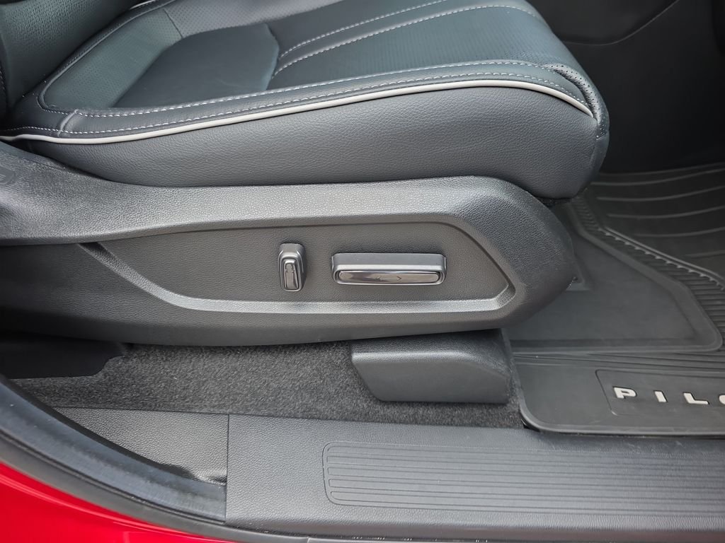 Used 2025 Radiant Red Metallic II Honda Elite image 39
