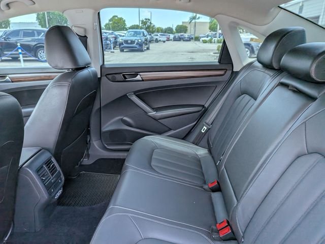 Used 2020 White Volkswagen 2.0T SEL image 13