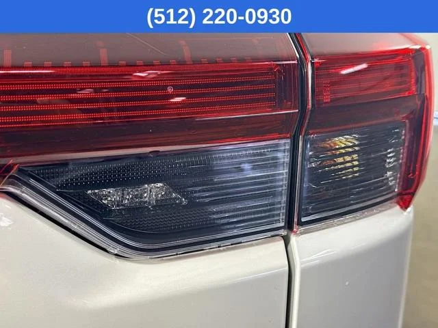 New 2026 CRYSTAL WHITE PEARL Subaru Premium image 34