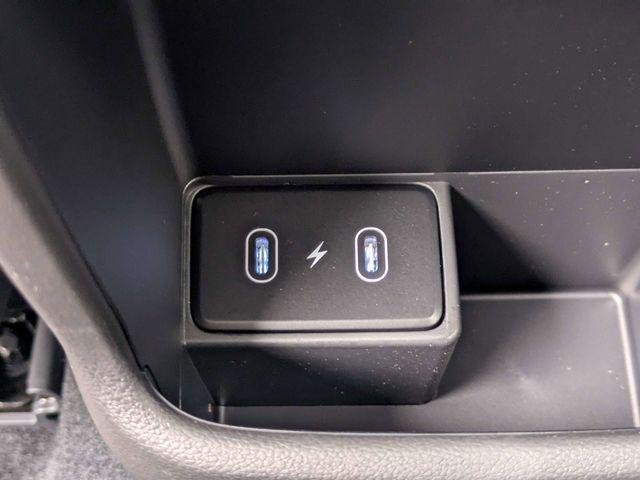 New 2026 Green Hyundai Limited FWD image 15