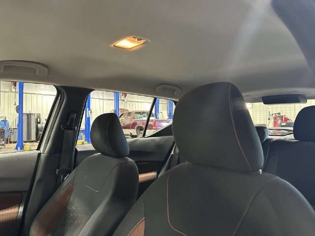 Certified Used 2021 Aspen White / Super Black Nissan SR image 20