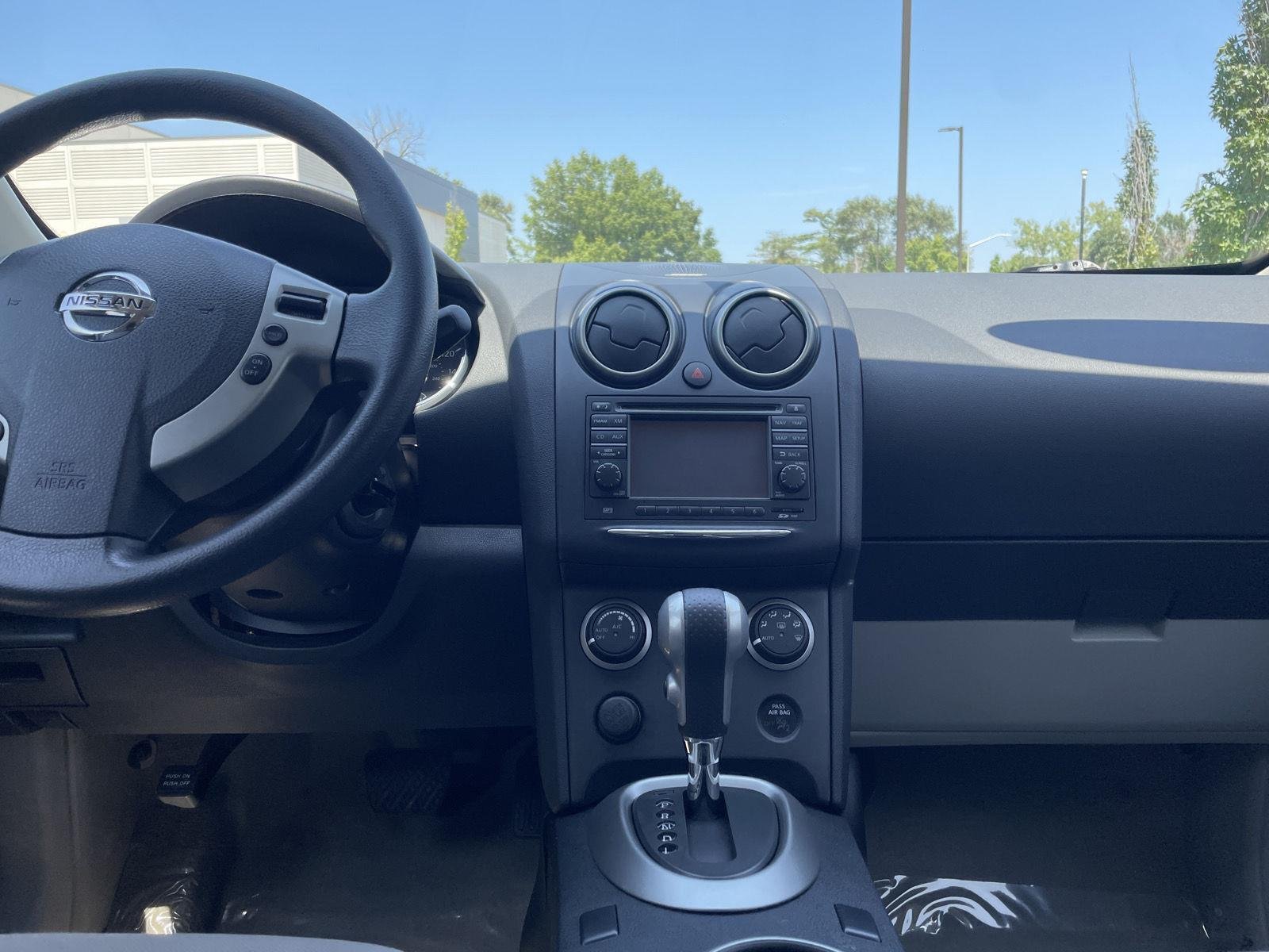 Used 2013 Brilliant Silver Nissan SV image 30