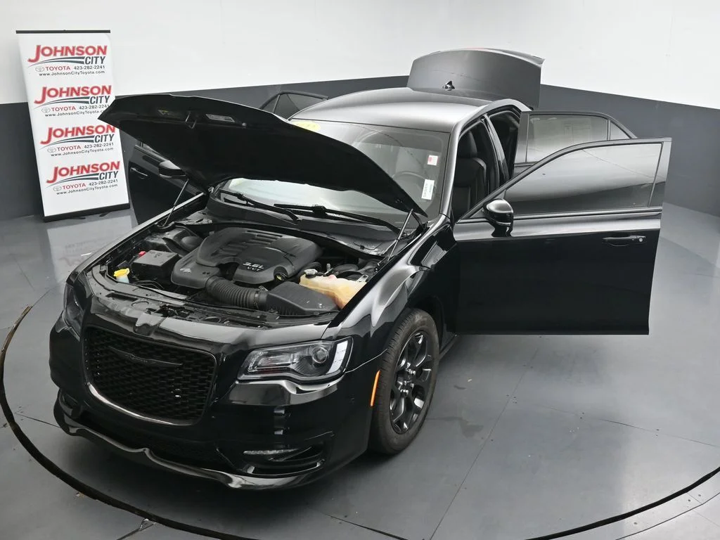 Used 2022 Black Chrysler Touring image 41