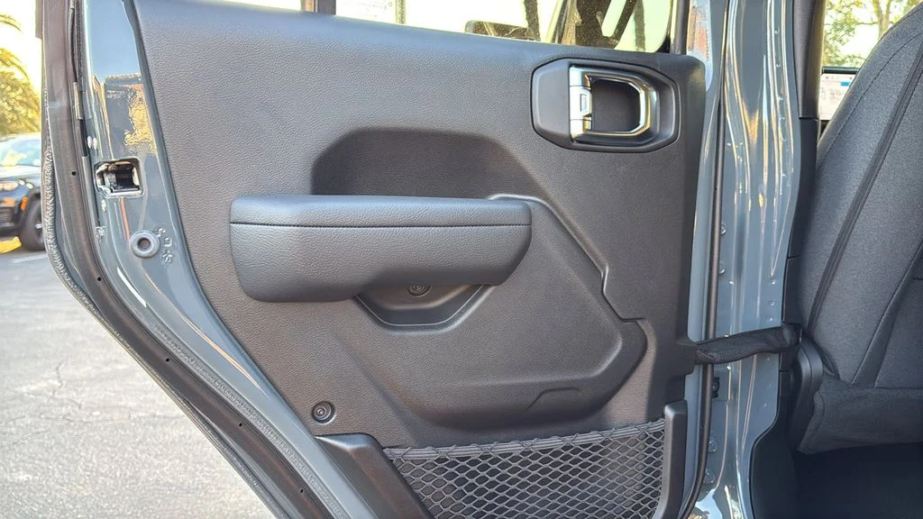 2026 Jeep Wrangler 4-Door Willys - Photo 18