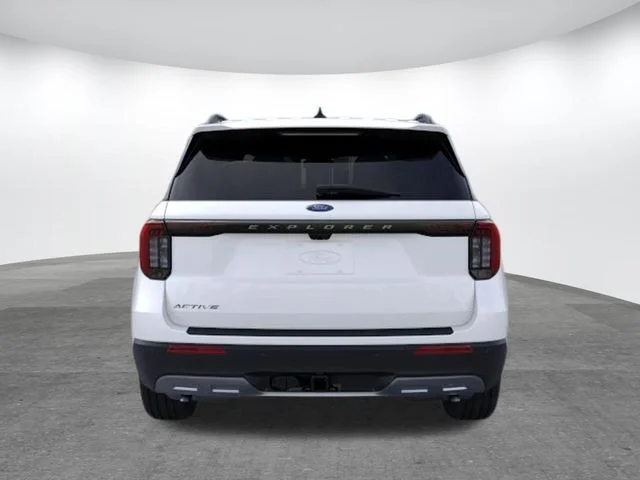 New 2026 Star White Metallic Tri-Coat Ford Active image 5