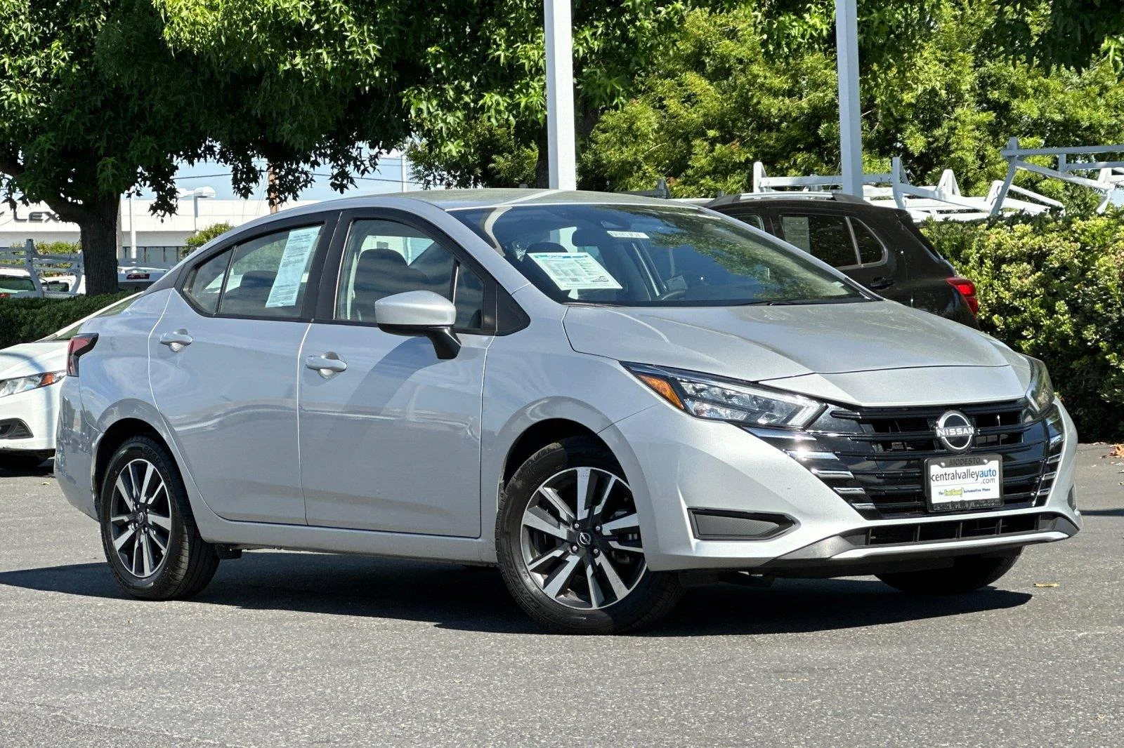 Used 2025 Brilliant Silver Metallic Nissan SV image 1