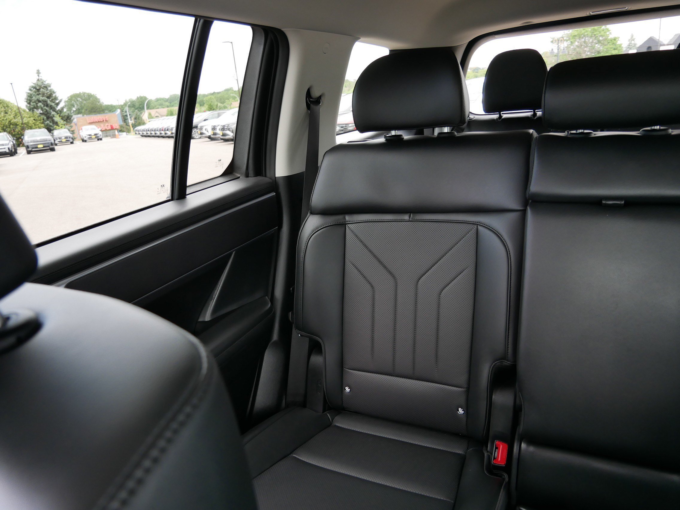 Certified Used 2024 Hampton Gray Hyundai SEL image 12