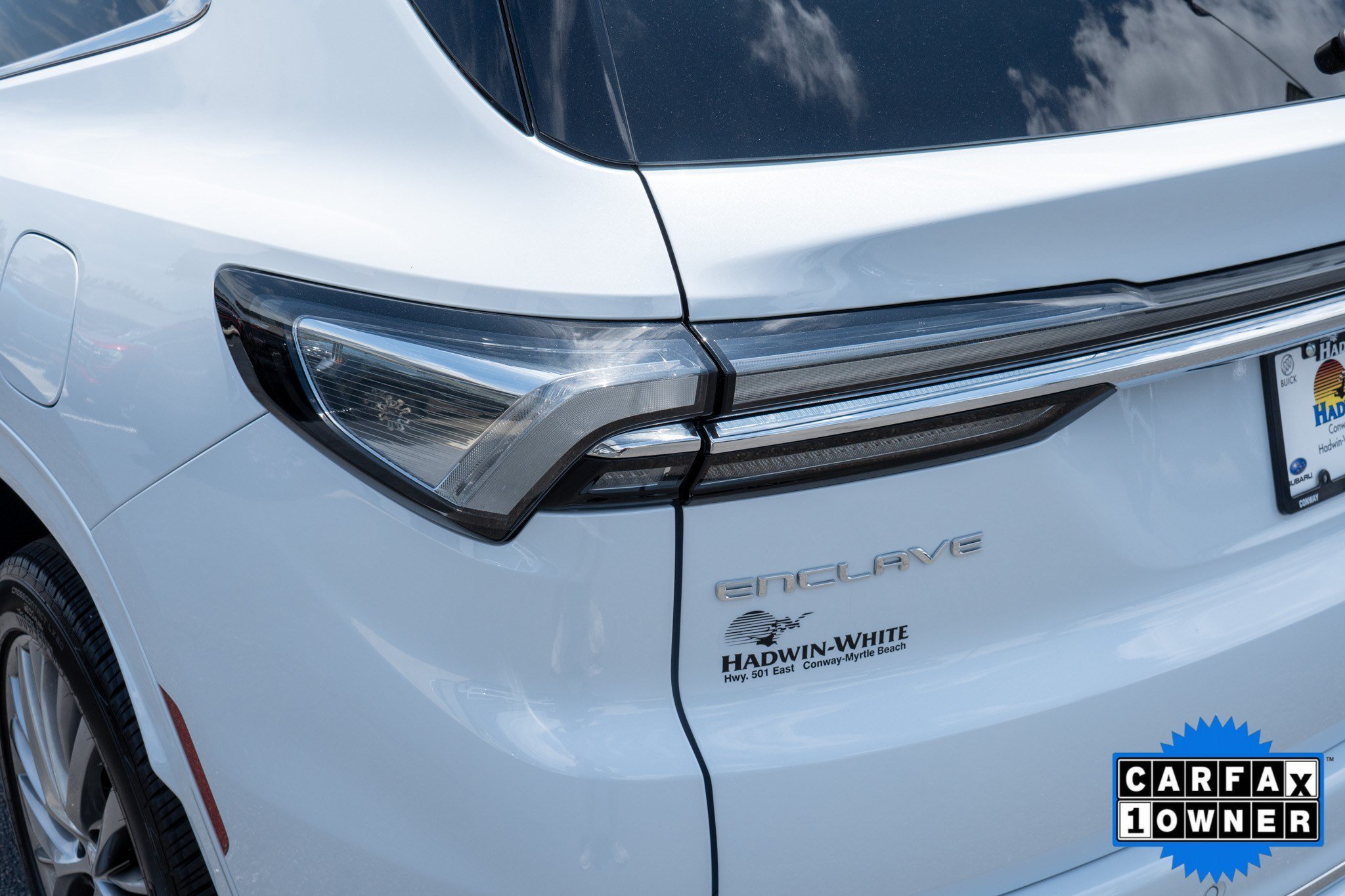Certified Used 2026 Iridescent White Tricoat Buick Avenir image 10