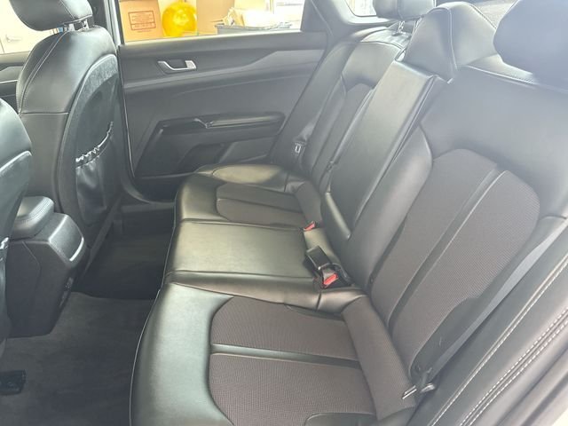 Used 2024 White Kia GT-Line image 27