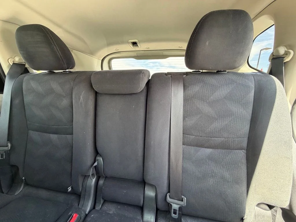 Used 2016 Gray Nissan S image 8