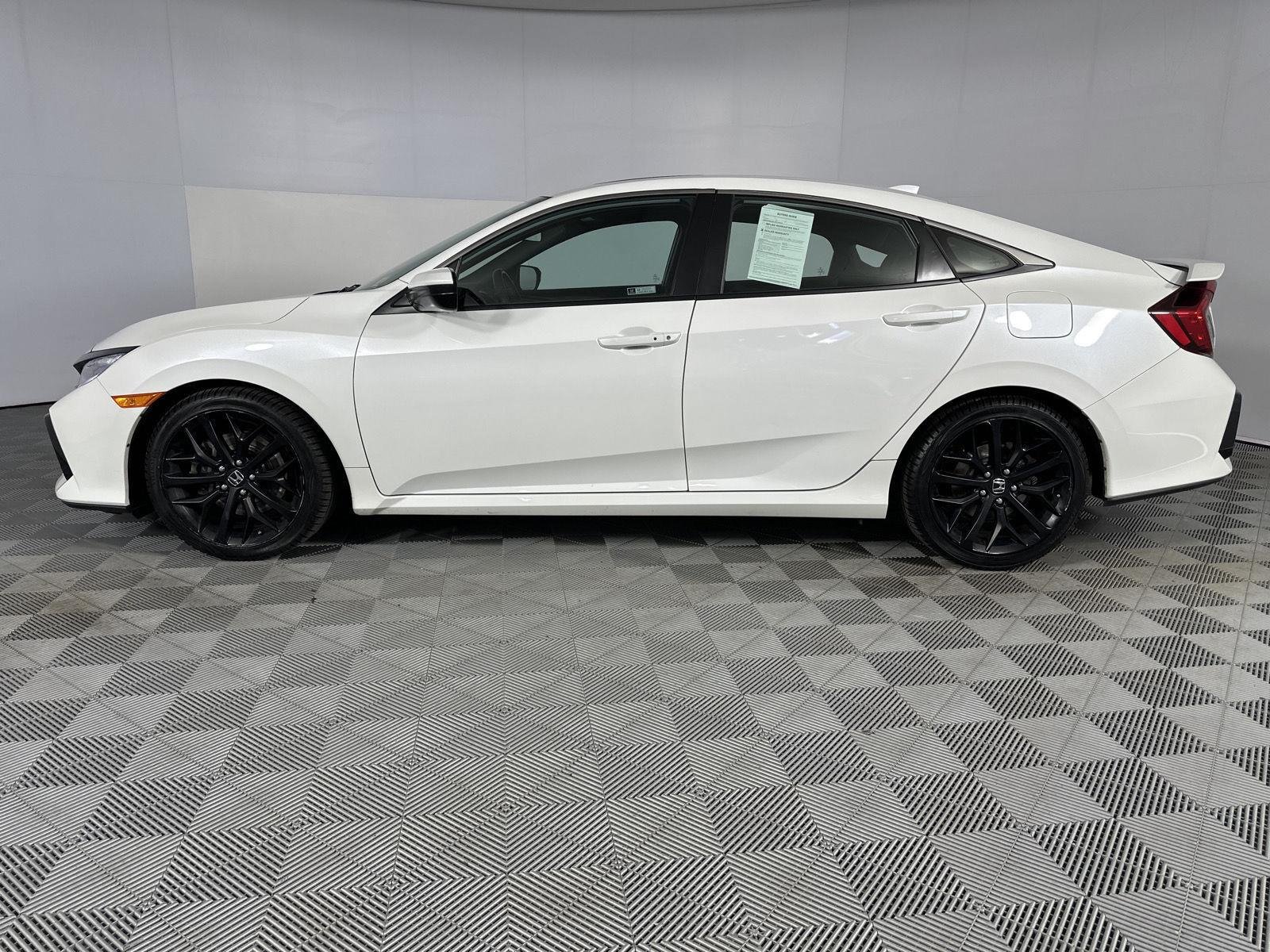 Used 2020 Platinum White Pearl Honda SI image 4