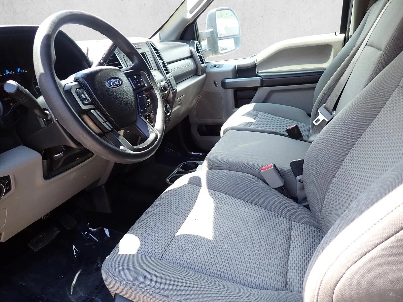 Used 2017 Magnetic Metallic Ford XLT image 10