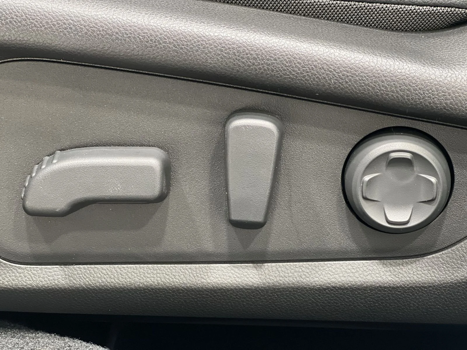 New 2026 ICE SILVER METALLIC Subaru Touring XT image 12