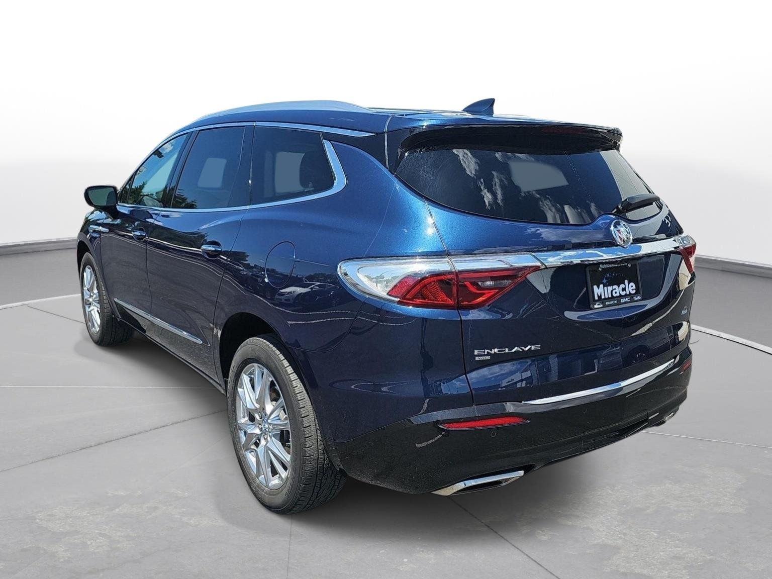 Used 2023 Emperor Blue Metallic Buick Premium image 8