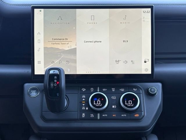 New 2026 Woolstone Green Land Rover X-Dynamic SE image 19
