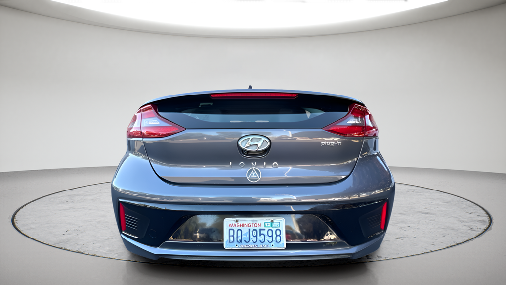 Used 2018 Summit Gray Hyundai Limited image 4