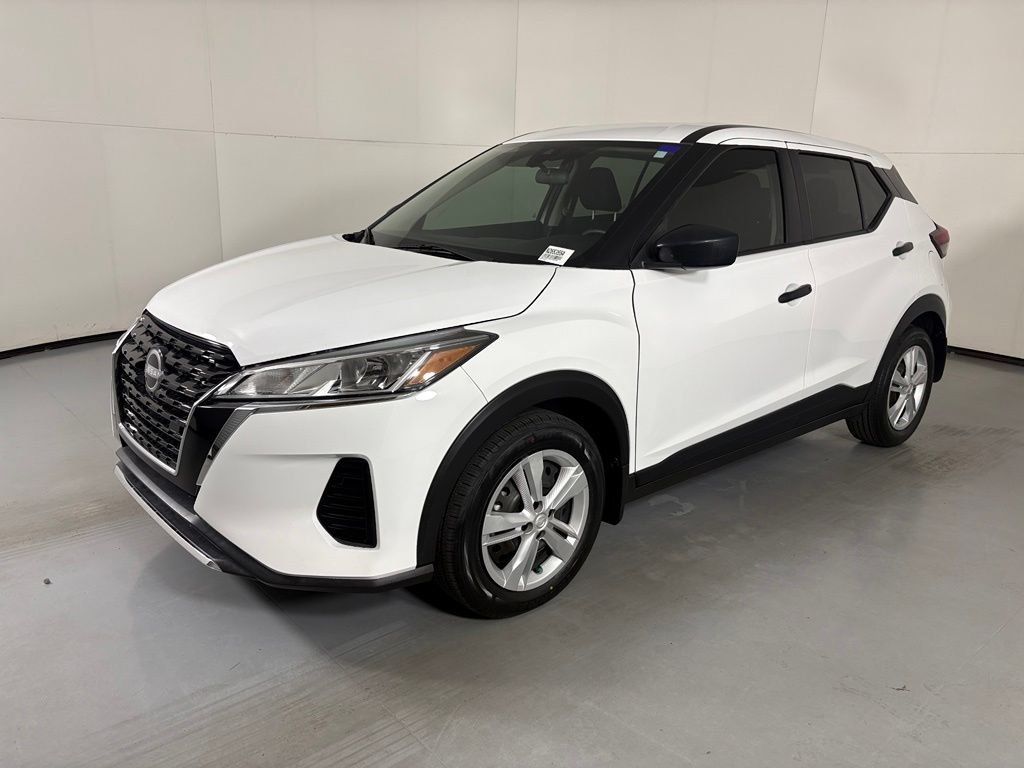 Used 2024 White Nissan S image 4