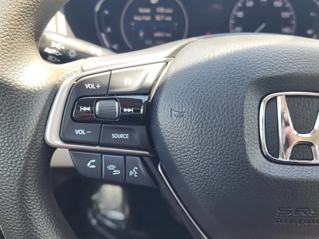 Used 2019 Radiant Red Metallic Honda LX 1.5T image 15