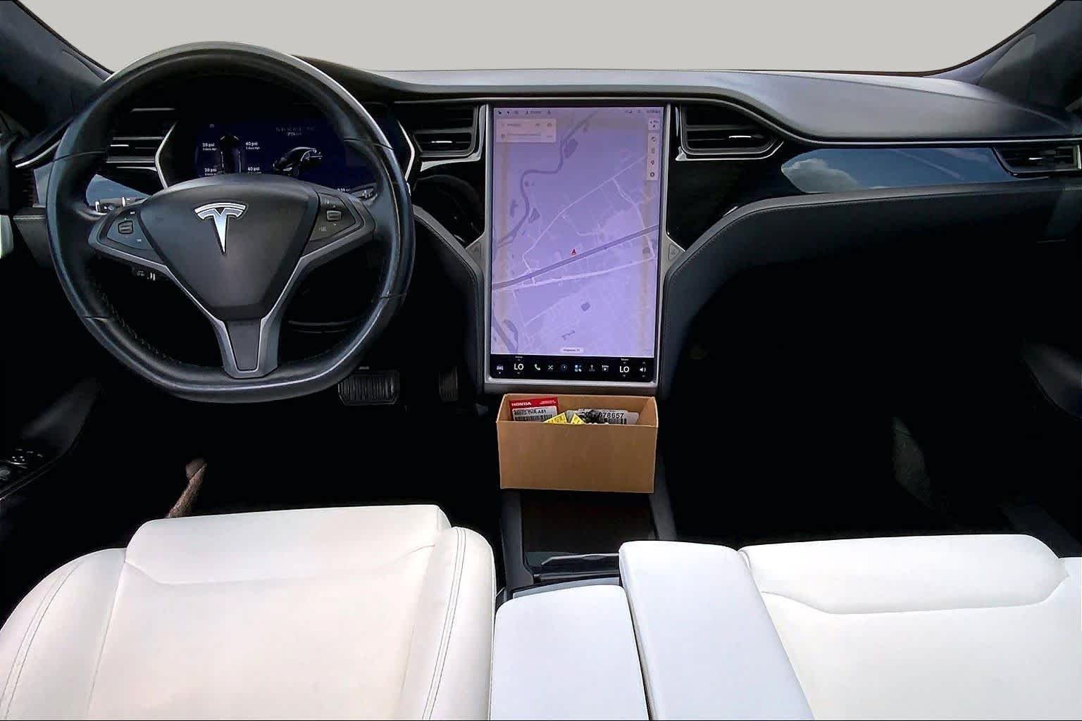 Used 2018 Obsidian Black Metallic Tesla 75D image 14