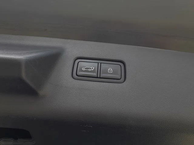 Used 2024 Green Hyundai SEL image 58