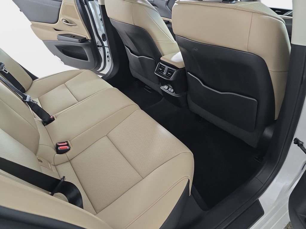 Used 2020 White Pearl Lexus 350 image 12