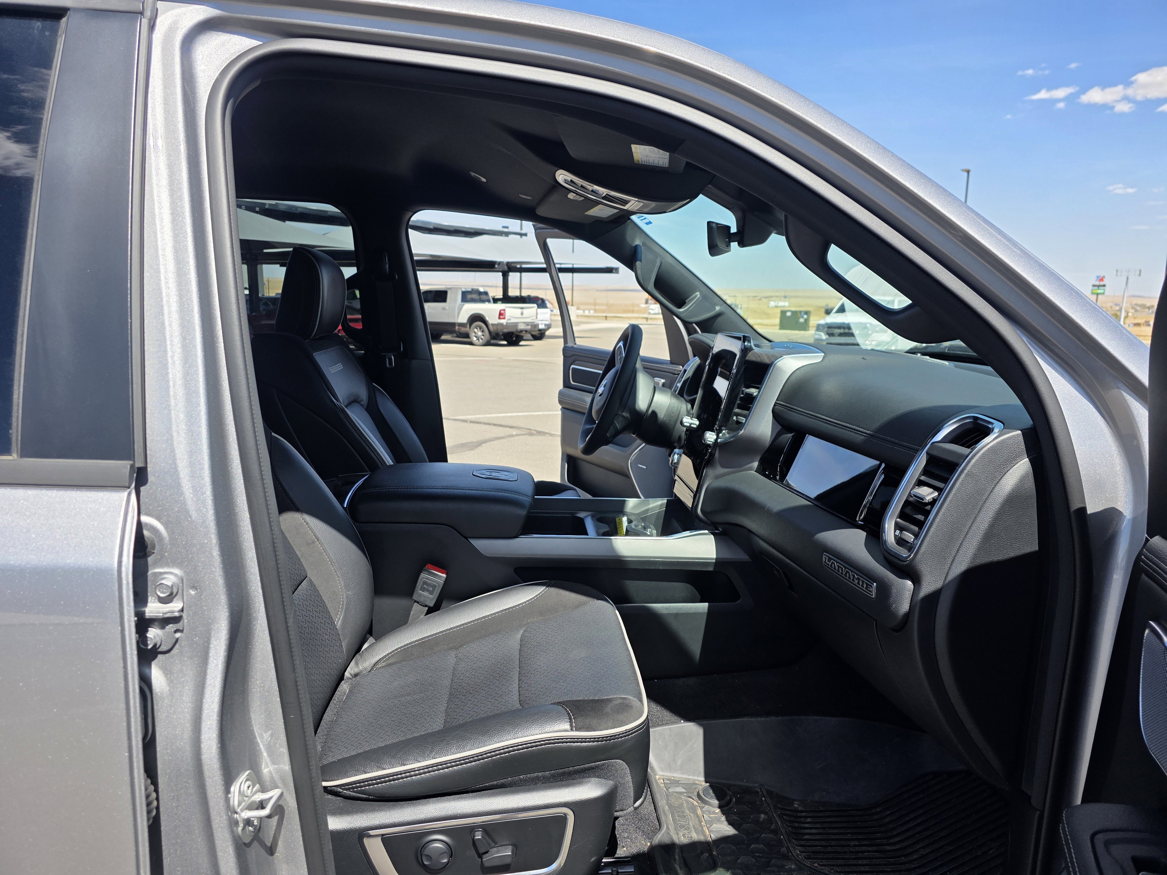 Used 2025 Silver Ram Laramie image 13